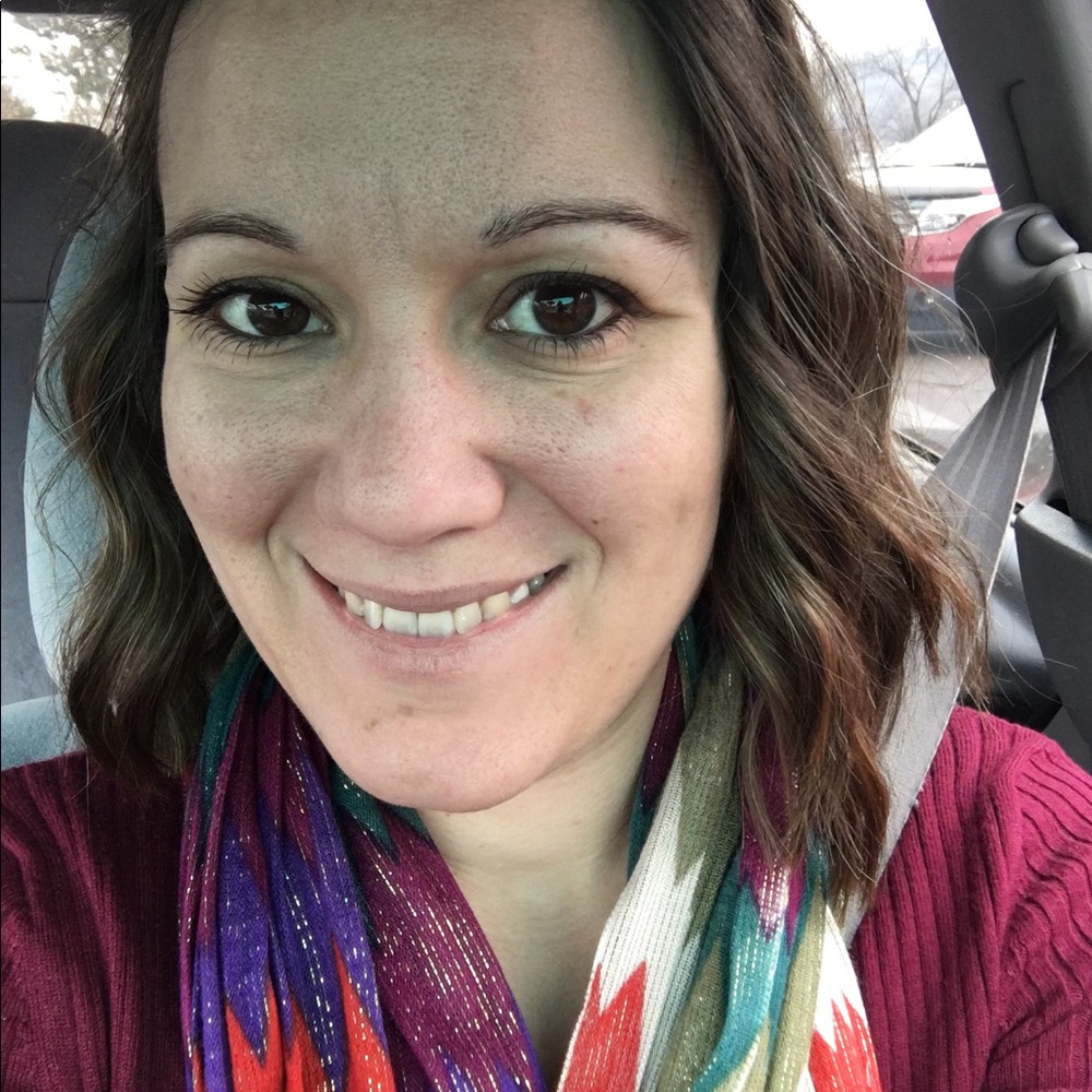 Meet your Posher, Elaine